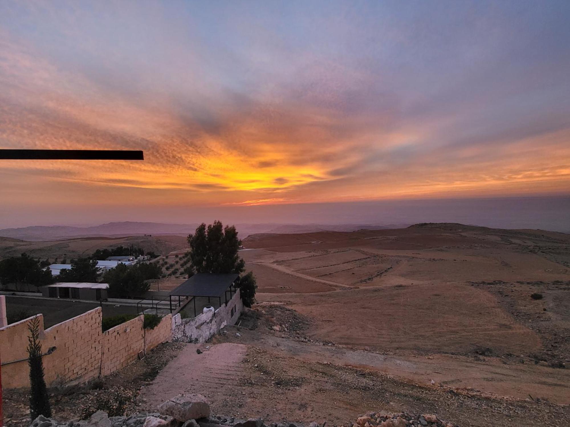 Al Namteh Lodge Abil Bagian luar foto