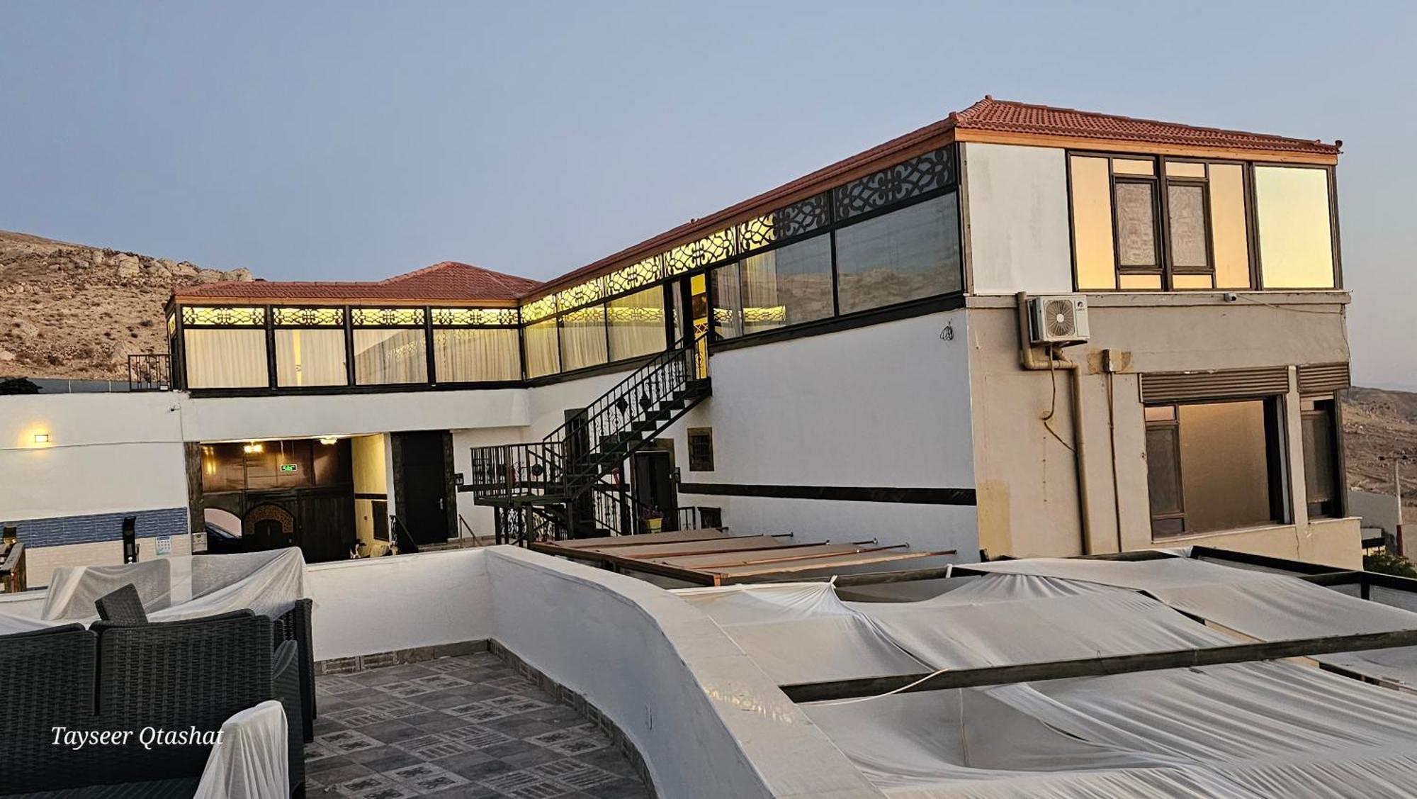 Al Namteh Lodge Abil Bagian luar foto